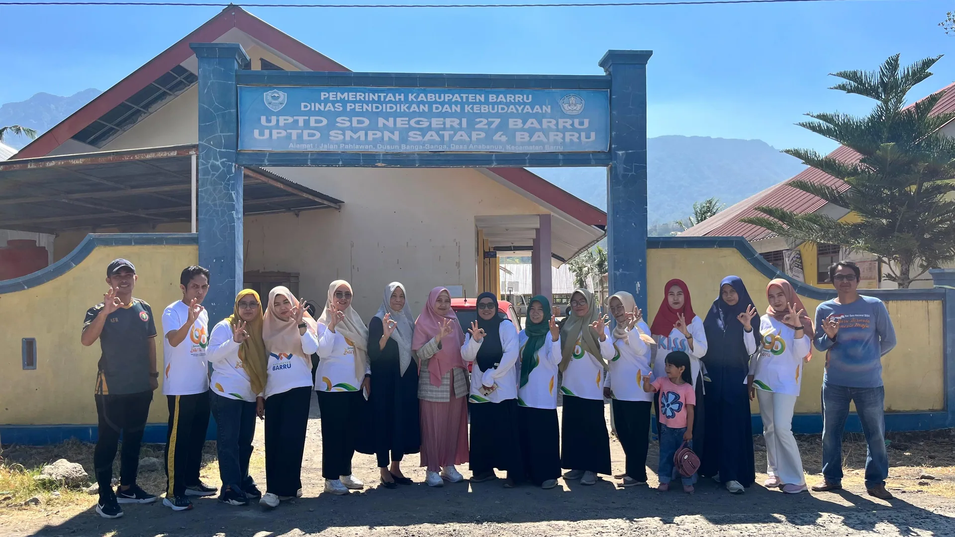 Dokumentasi kegiatan di lingkungan sekolah.